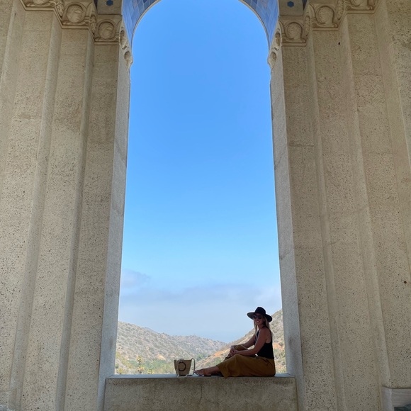 Carly Jean Los Angeles Double Lined Soft Ribbed Tank Top Black or Cream - Picture 12 of 13